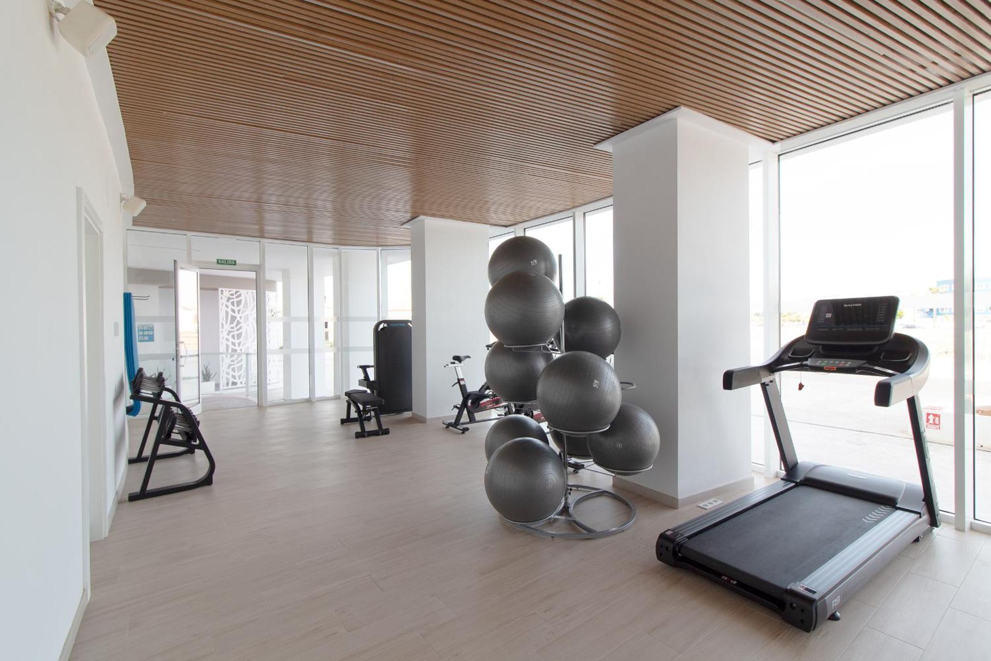 Global Properties, Apartamento Con Terraza Y Vistas Al Mar Y A La Montana Канет-де-Беренгер Экстерьер фото