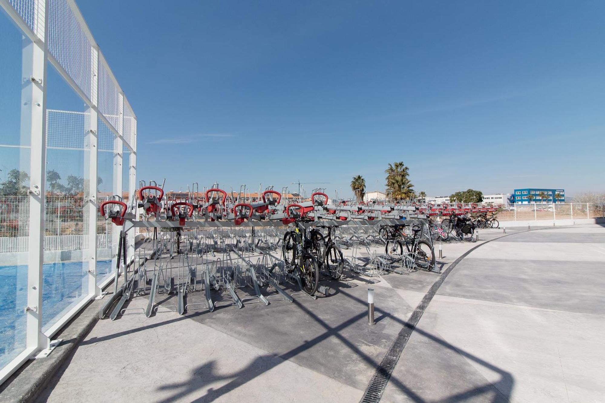 Global Properties, Apartamento Con Terraza Y Vistas Al Mar Y A La Montana Канет-де-Беренгер Экстерьер фото