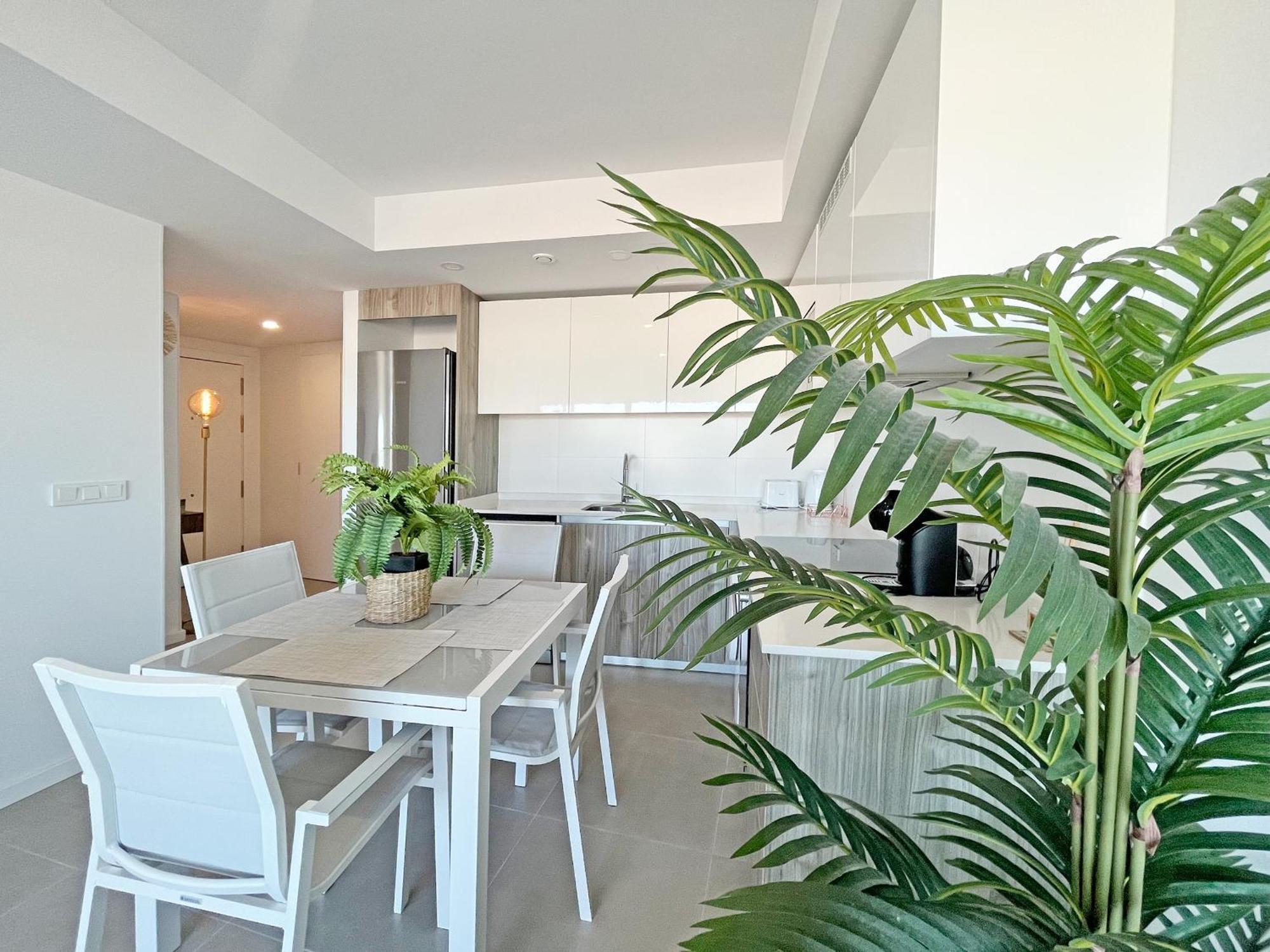 Global Properties, Apartamento Con Terraza Y Vistas Al Mar Y A La Montana Канет-де-Беренгер Экстерьер фото