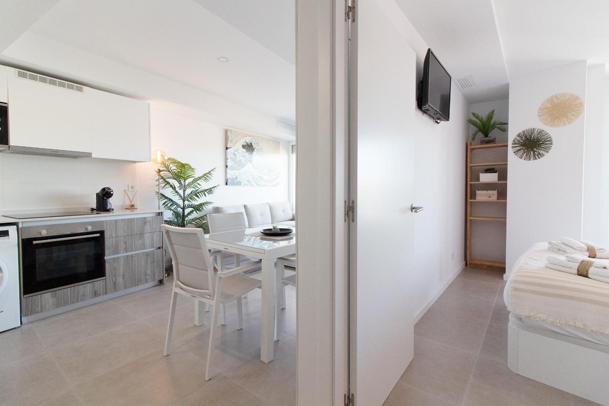 Global Properties, Apartamento Con Terraza Y Vistas Al Mar Y A La Montana Канет-де-Беренгер Экстерьер фото